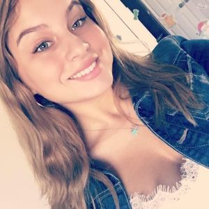 Meet your Posher, Mikayla